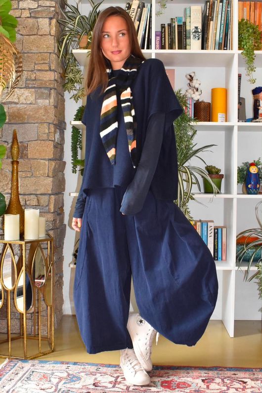 Bateau Needlecord 7/8 Barrel Culotte Pant Navy